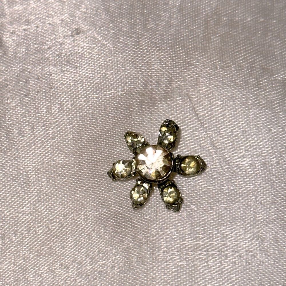 Vintage rhinestone starburst women’s‎ lapel pin